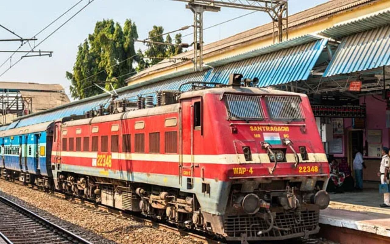 होली पर रांची से चलेंगी 10 जोड़ी स्पेशल ट्रेन, देखें गाड़ियों का टाइम-टेबल