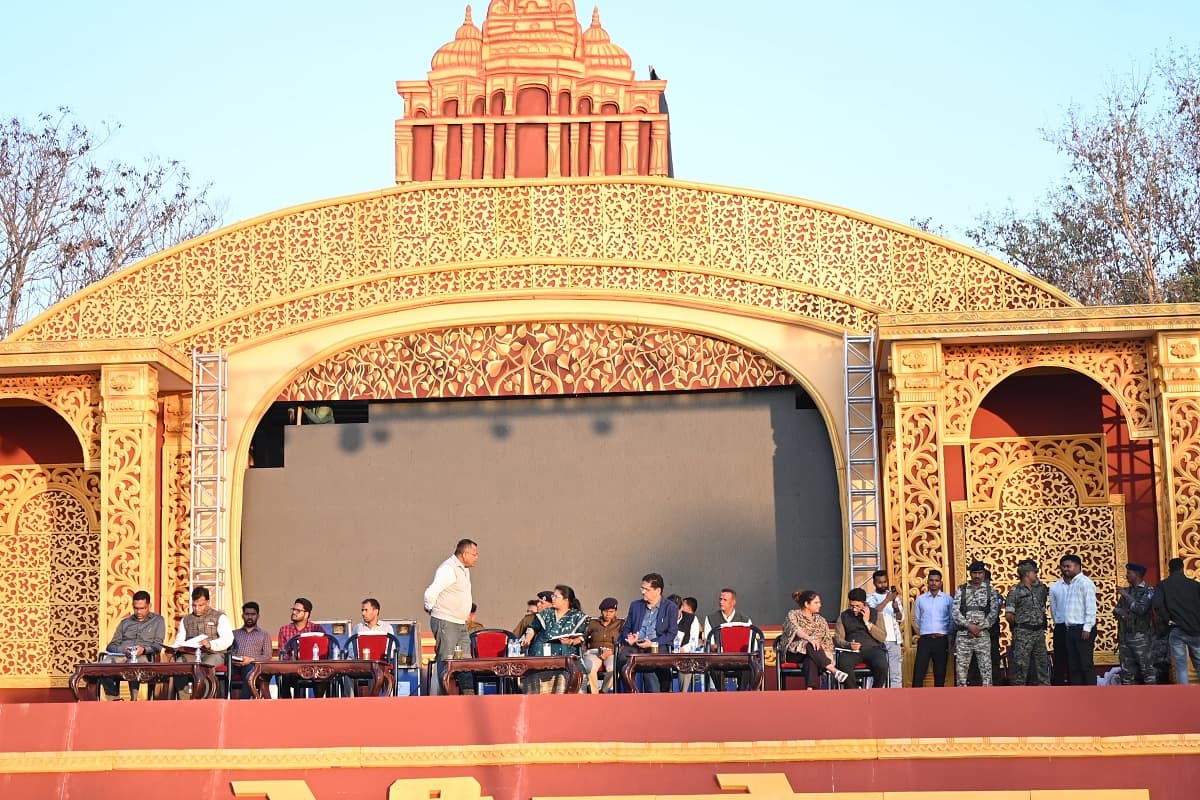 राजकीय इटखोरी महोत्सव का आज होगा भव्य उद्घाटन, तीन दिनों तक रंगारंग कार्यक्रमों की धूम, देखें खास तस्वीरें