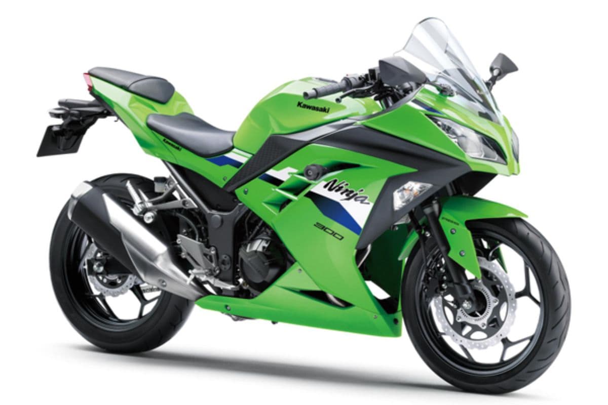 Kawasaki Ninja 300 पर मिल रहा ₹28000 का डिस्काउंट, ऑफर लिमिटेड टाइम के लिए