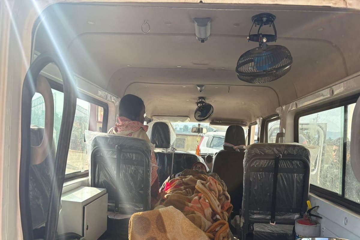 एम्बुलेंस में डीजल नहीं, बरवाडीह में तड़पता रहा ब्रेन हेमरेज का मरीज