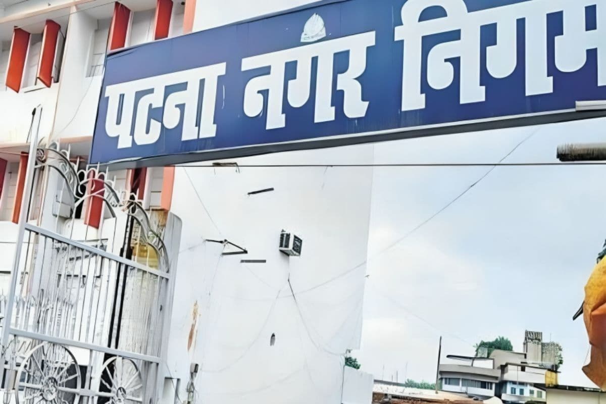 नई विज्ञापन पॉलिसी पर घमासान, नियम तोड़ने पर जुर्माना खत्म, नगर निगम बोर्ड में आज होगी तीखी बहस