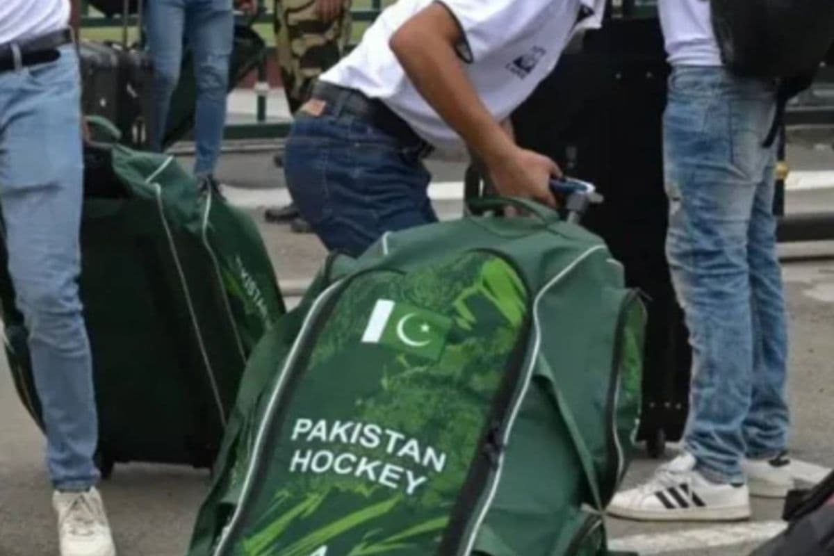 पाकिस्तान की जगहंसाई: होटल ने बुकिंग की कैंसिल, पाक टीम को खुले आसमान के नीचे गुजारनी पड़ी रात