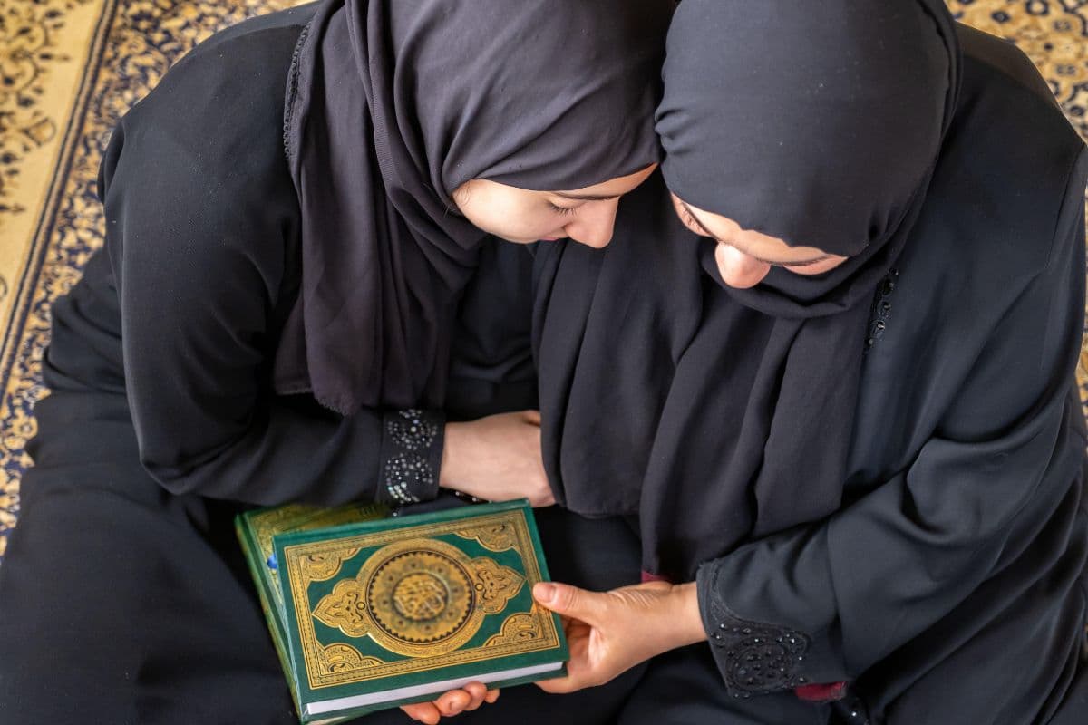 भारत में 30 साल से रह रहीं पाकिस्तानी मां-बेटी, नागरिक नहीं पर वोटर आईडी-पासपोर्ट बना; जासूसी का आरोप