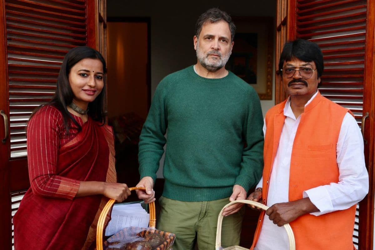 राहुल गांधी से मिलीं पूर्व विधायक अंबा प्रसाद, बड़कागांव विस्थापितों के लिए मांगा न्याय