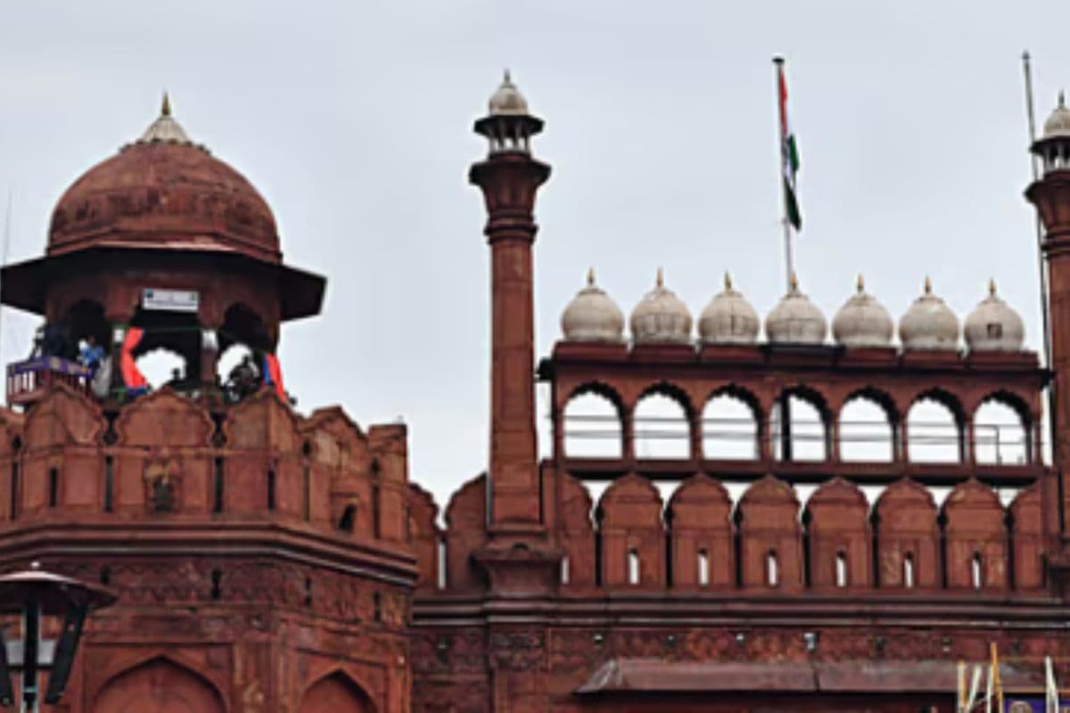 दिल्ली में हाई अलर्ट, मंदिरों को निशाना बना सकते हैं आतंकी