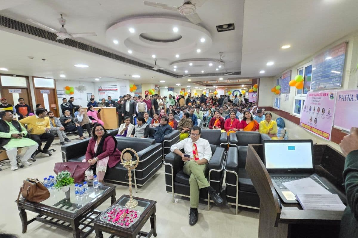 विश्व कैंसर दिवस: सवेरा कैंसर अस्पताल की ओर से 50 से अधिक महिलाओं का निशुल्क मेमोग्राफी और पेपस्मीयर,  कैंसर से बचाव की अपील