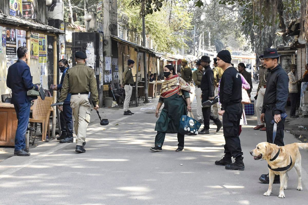 संसद में विस्फोट और दिल्ली के 15 स्कूलों को उड़ाने की धमकी, खालिस्तान के नाम पर मिला ईमेल