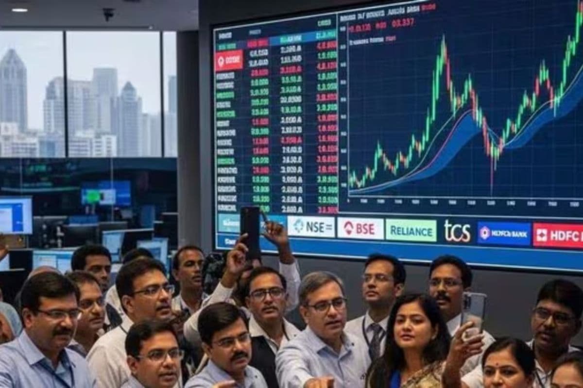 अच्छी शुरुआत के बाद मार्केट में उतार-चढ़ाव, सेंसेक्स 83,500 के पार खुलकर फिसला