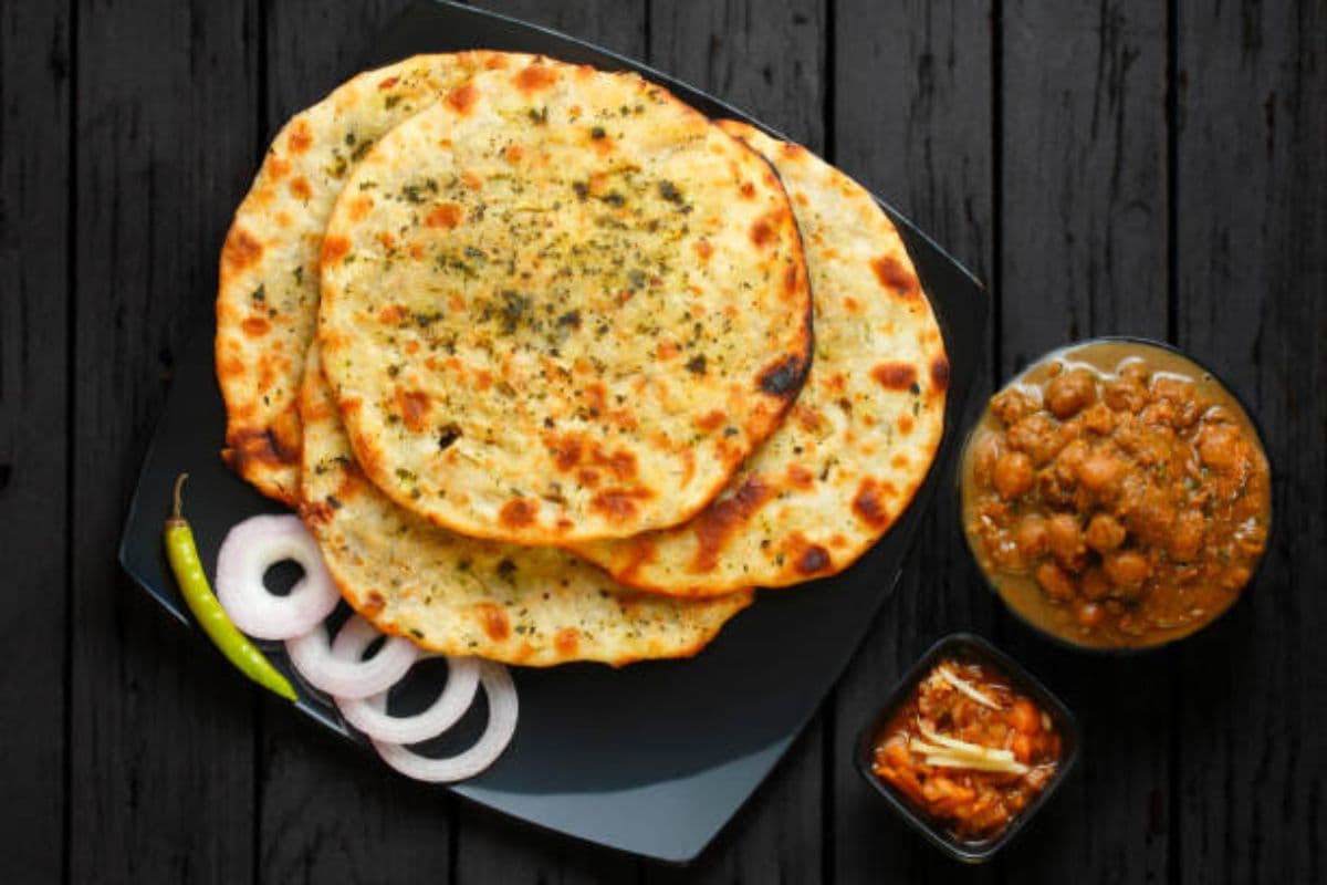 Tomato Onion Paratha: इस रेसिपी से झटपट बनेगा स्वादिष्ट टमाटर प्याज पराठा, नखरे करने वाले बच्चे भी खाएंगे चाव से  