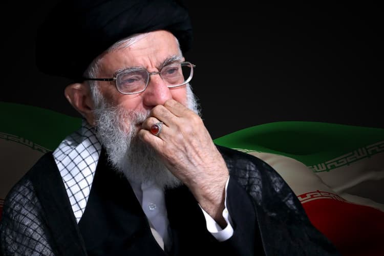 ईरान के सुप्रीम लीडर और उनके बेटे पर हमले की तैयारी? ट्रंप ने तैनात किए घातक फाइटर जेट्स