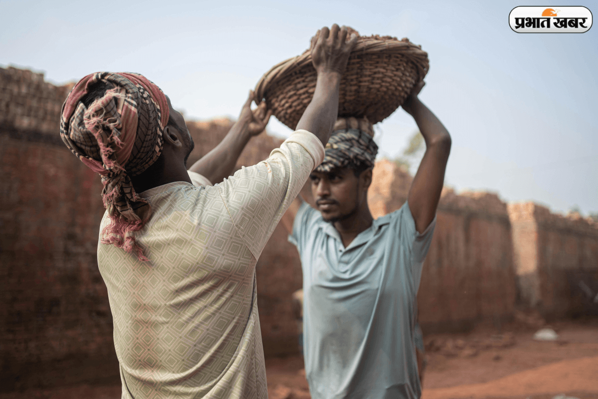 योगी सरकार का बड़ा ऐलान, मजदूरों के लिए बनेंगे लेबर अड्डे और विदेशों में शानदार नौकरी