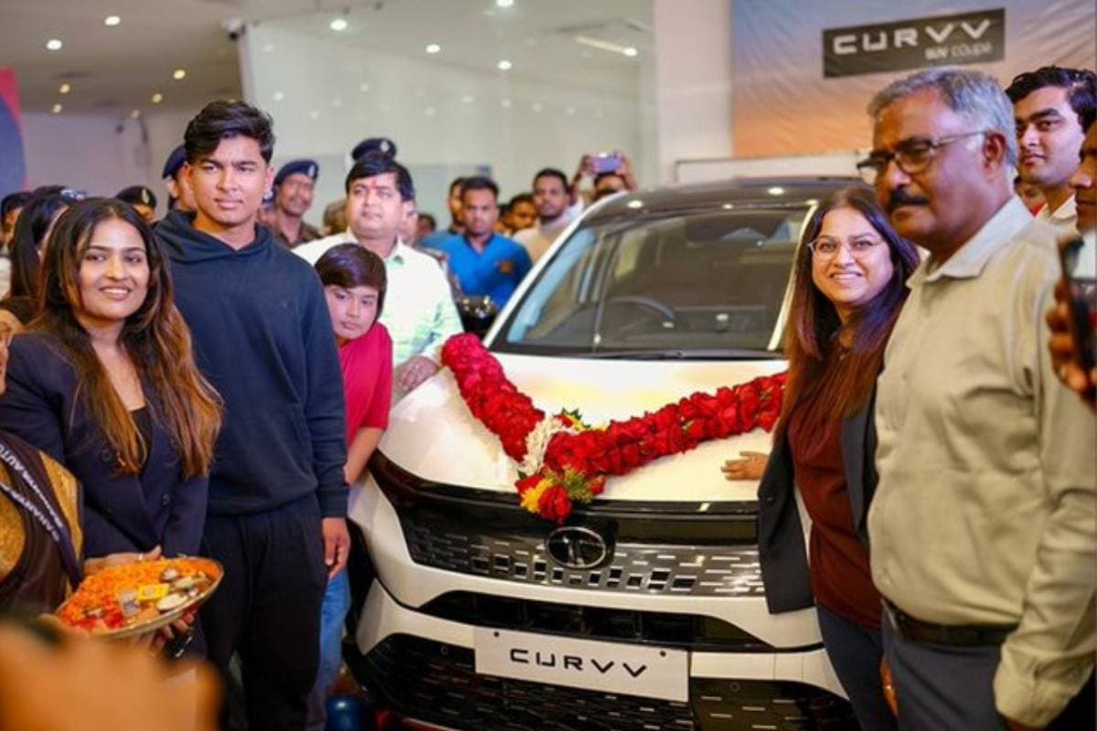 वैभव सूर्यवंशी को टाटा मोटर्स ने गिफ्ट की कार, मिला सुपर स्ट्राइकर अवार्ड