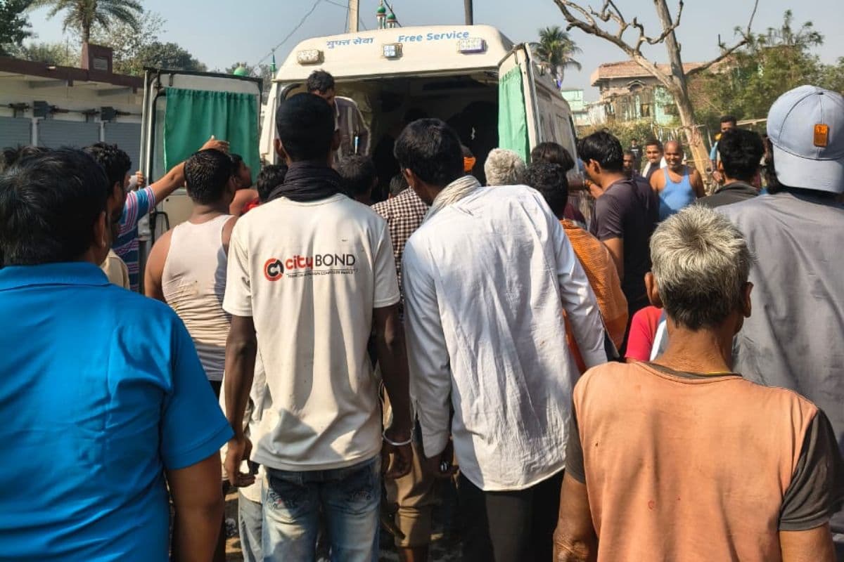पटना में हाई स्पीड कार नहर में गिरी, महिला-पुरुष की मौत, 2 ने कूदकर बचाई जान