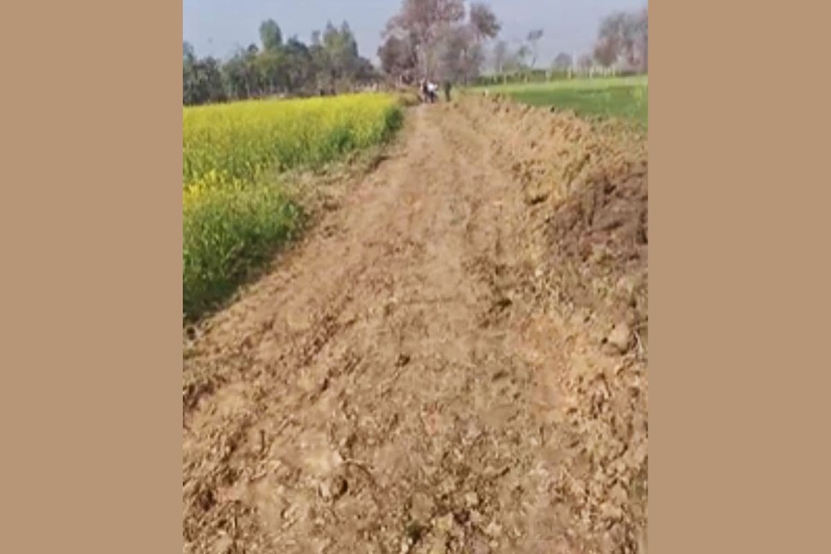 बिना NOC जमीन पर बना दी सड़क, बक्सर में किसान ने एसडीओ से लगाई न्याय की गुहार