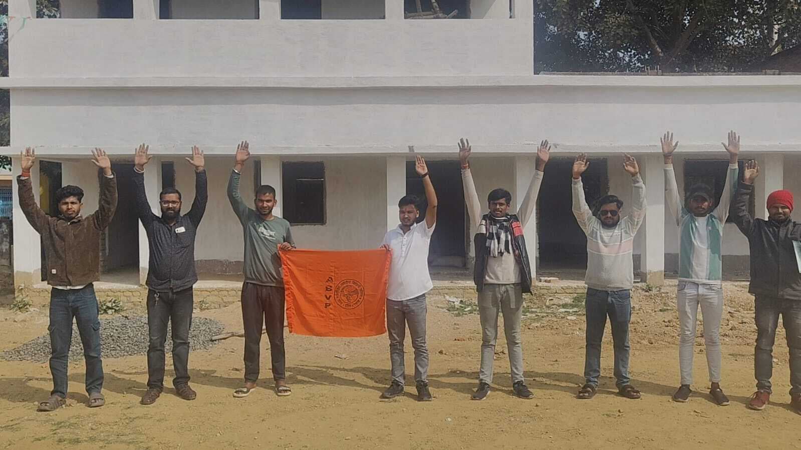 आर्ट एंड क्राफ्ट भवन अधूरा, कार्रवाई की मांग