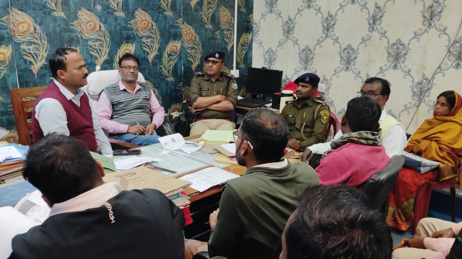 भूमि विवाद से जुड़े तीन मामलों का किया निष्पादन