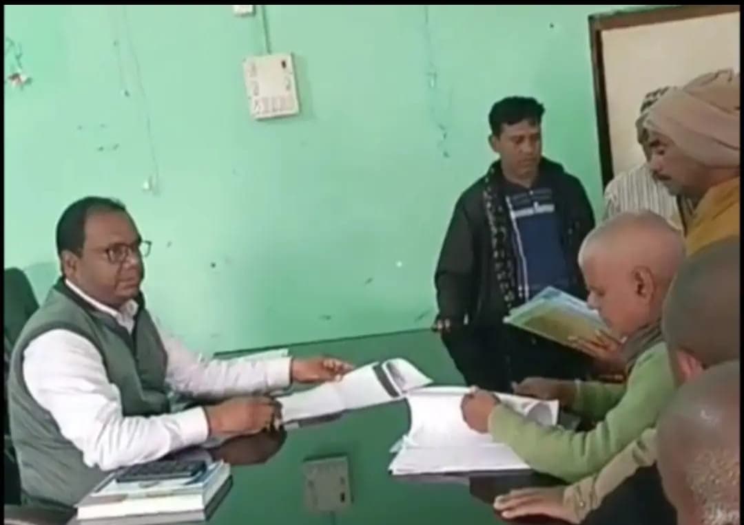 जनता दरबार में 11 मामलों का हुआ निबटारा