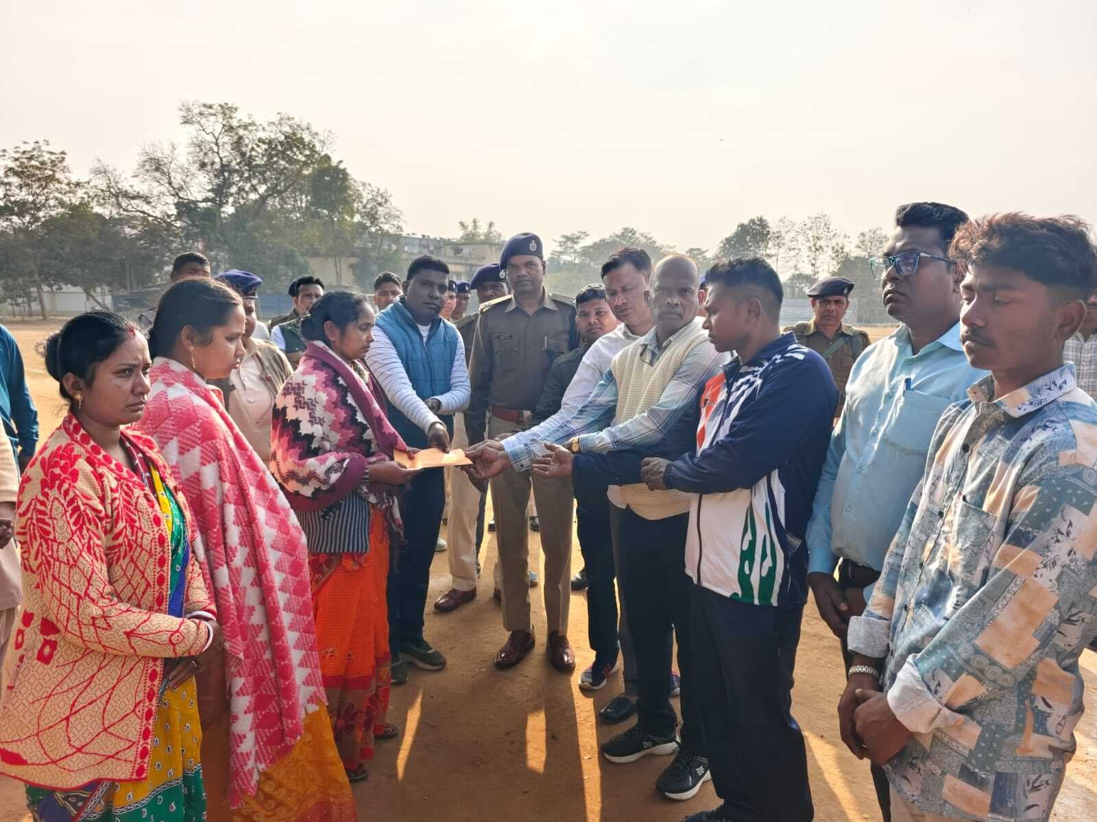 Chaibasa News : चाईबासा पुलिस केंद्र में पदस्थापित जवान की हार्ट अटैक से मौत हुई