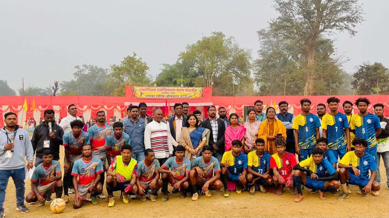 Seraikela Kharsawan News : साहेब स्पोर्टिंग को हराकर अरब ठाकुर लोदमा चैंपियन