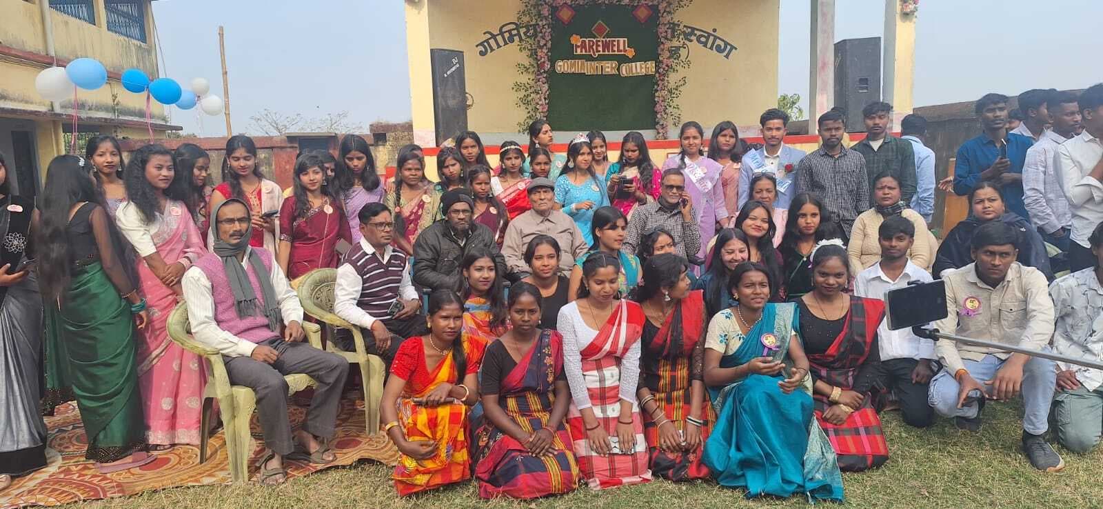 Bokaro News : 12वीं के विद्यार्थियों को दी गयी विदाई