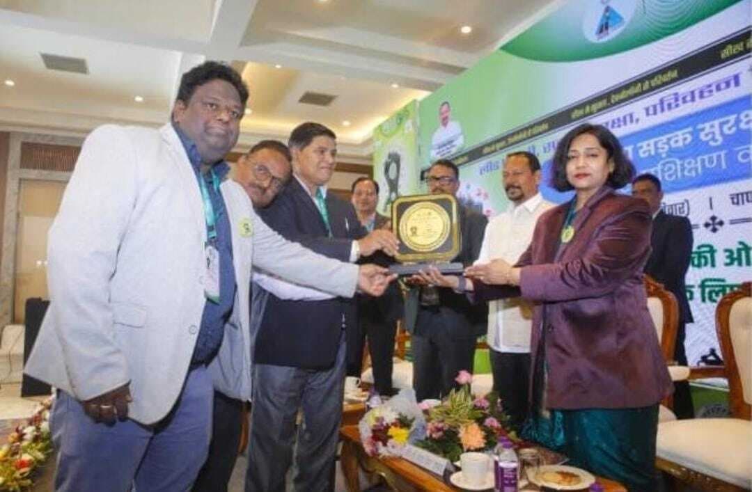 जिला परिवहन कार्यालय को मिला द्वितीय पुरस्कार