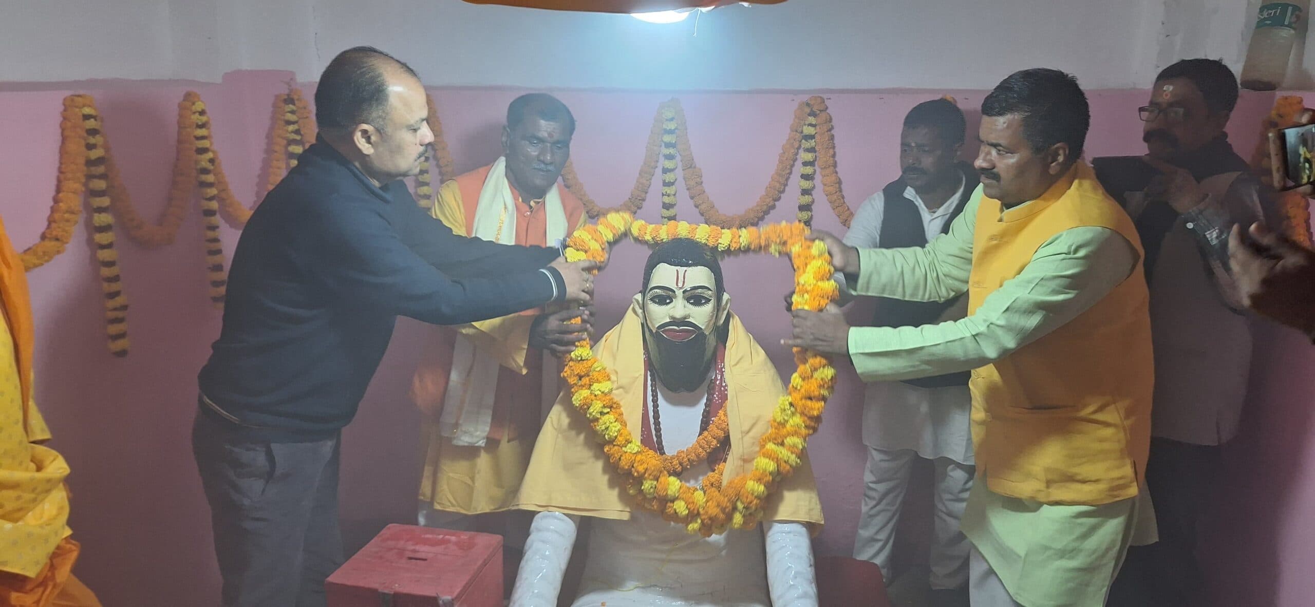 भक्ति आंदोलन के जरिए समाज के भेदभाव को दूर करने का लिया था संकल्प