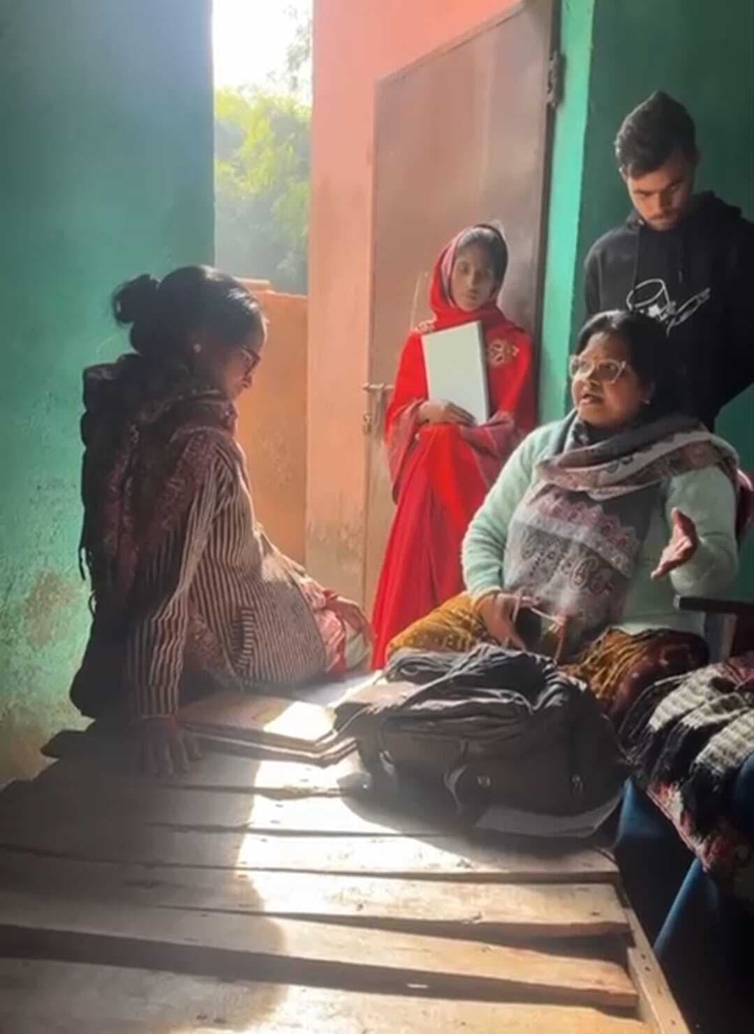 आंगनबाड़ी केंद्र संख्या 88 में जांच के दौरान मिलीं गंभीर अनियमितताएं