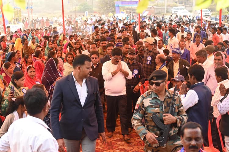 Bokaro News : संत के जीवन को बताया पथ प्रदर्शक