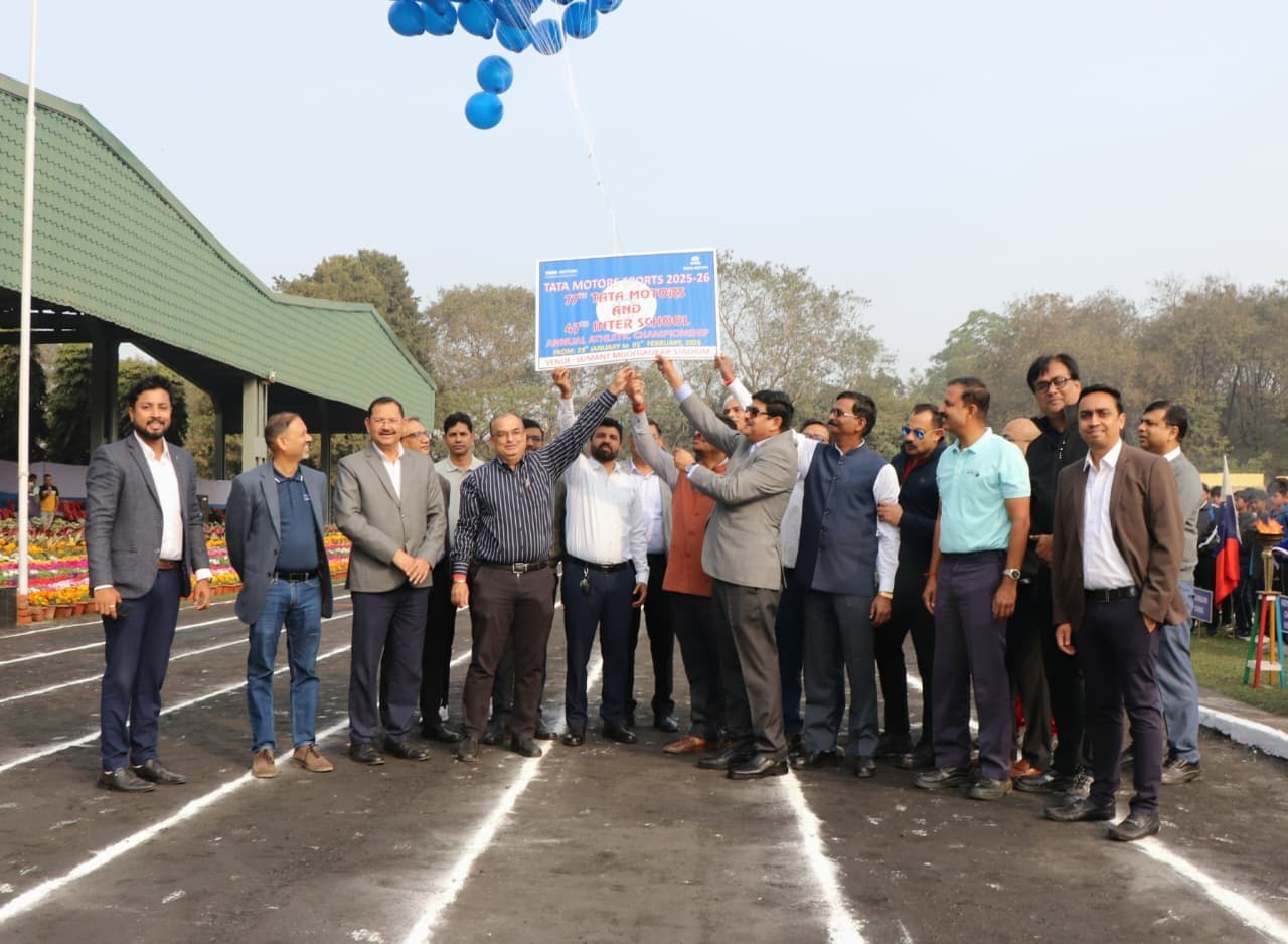 Jamshedpur News : खेलों से निखरता है व्यक्तित्व, अनुशासन ही सफलता की कुंजी : डीबी सुंदर रामम