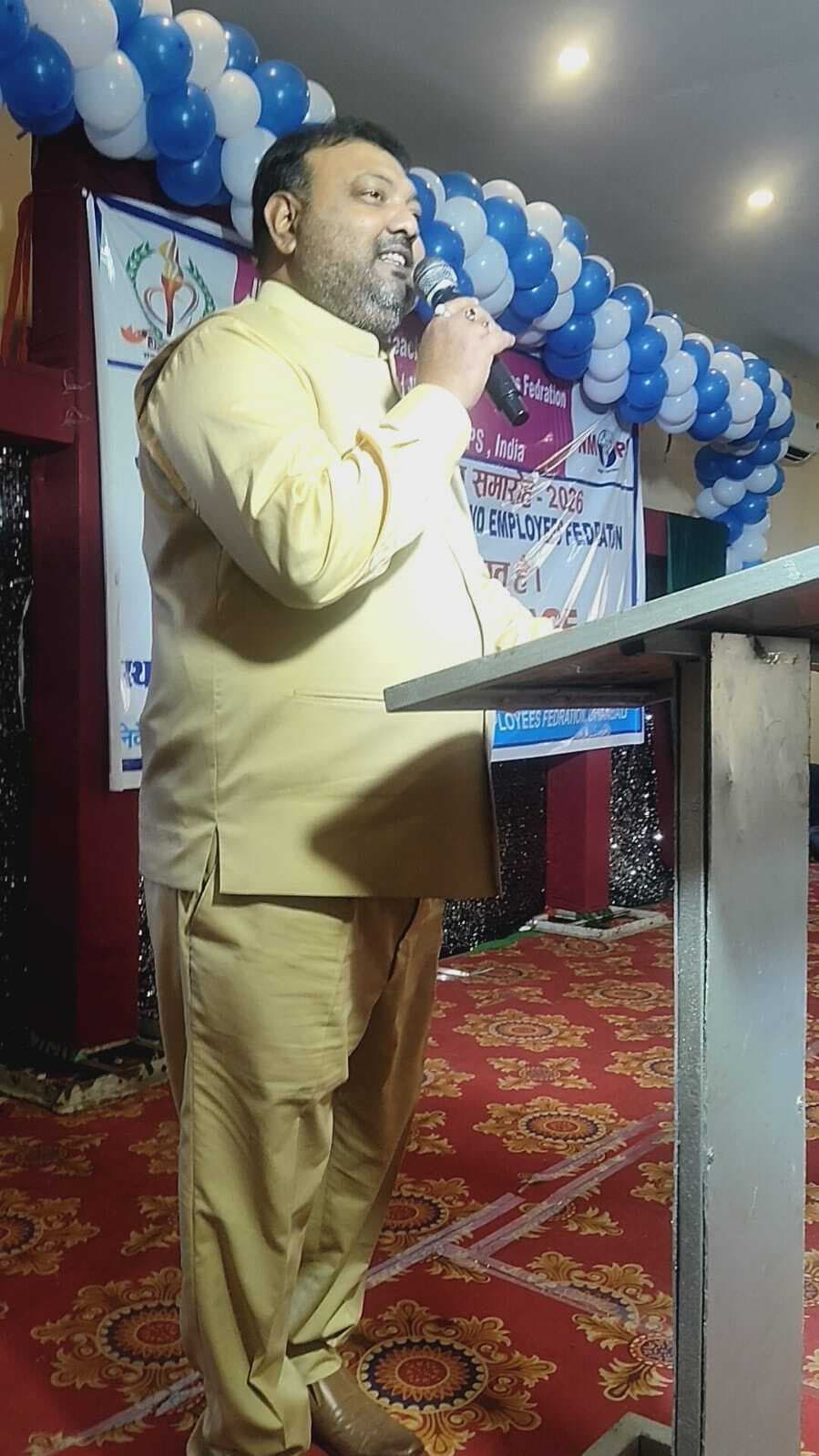 Dhanbad News: शिक्षकों को किया गया सम्मानित