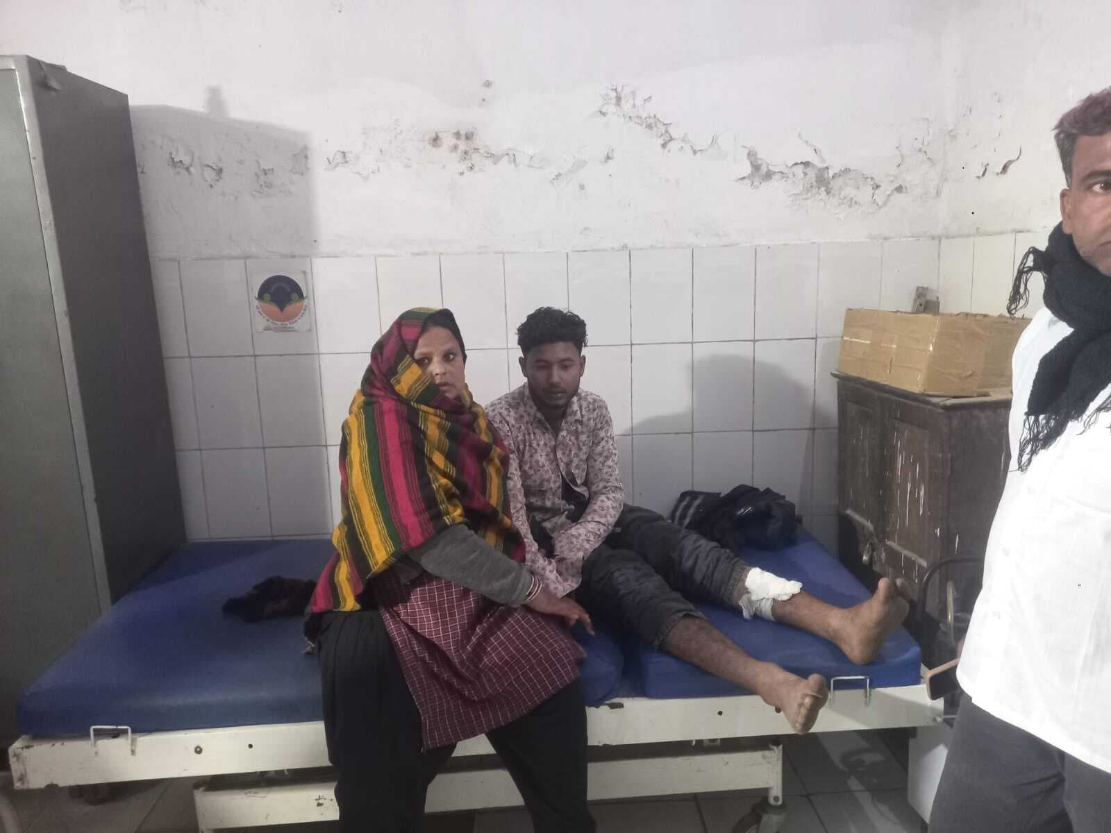 दो बाइक की सीधी भिड़ंत में रिटायर शिक्षक की मौत, पुत्र जख्मी