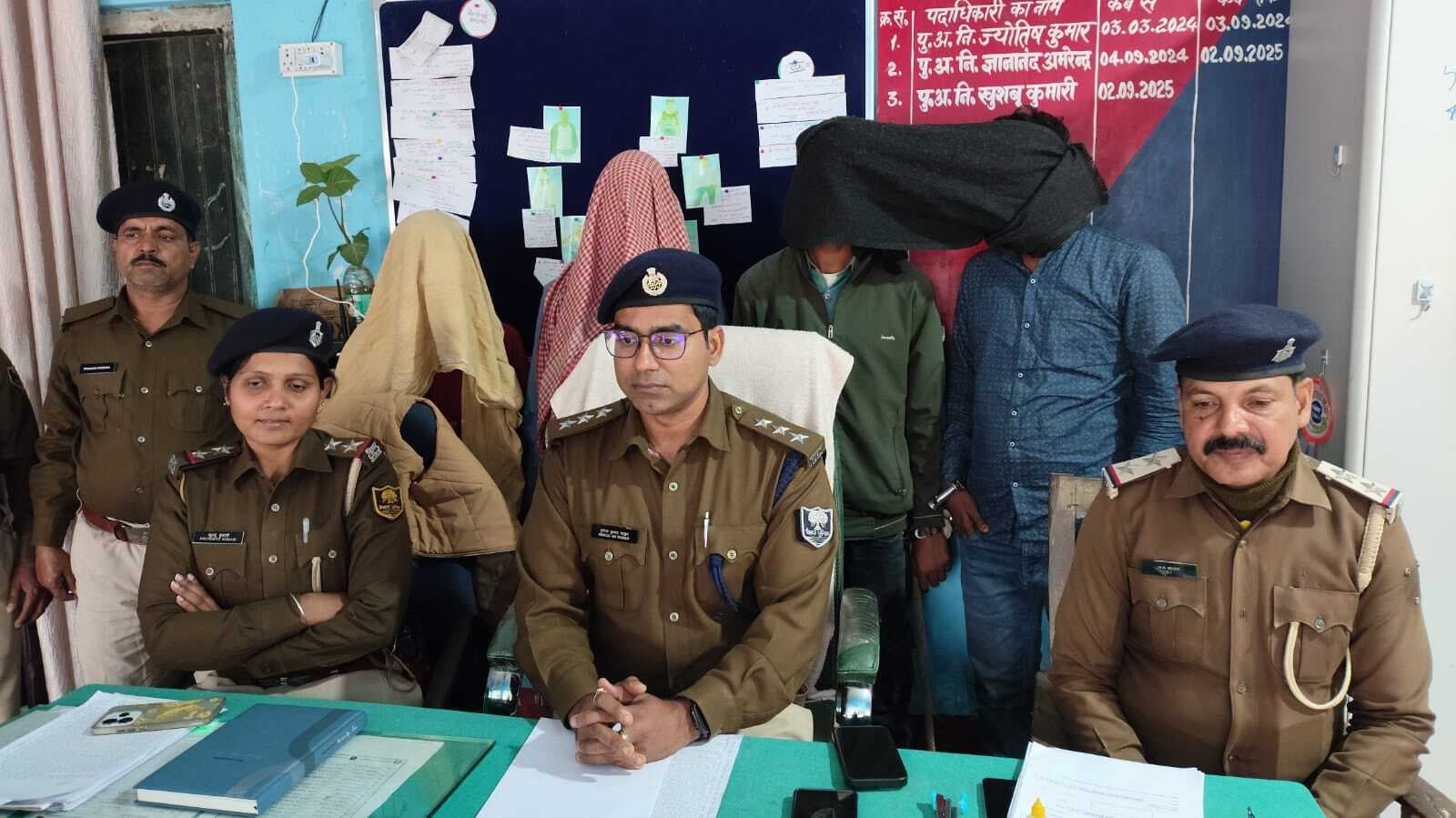 भारी मात्रा में प्रतिबंधित कफ सिरप के साथ चार तस्कर गिरफ्तार