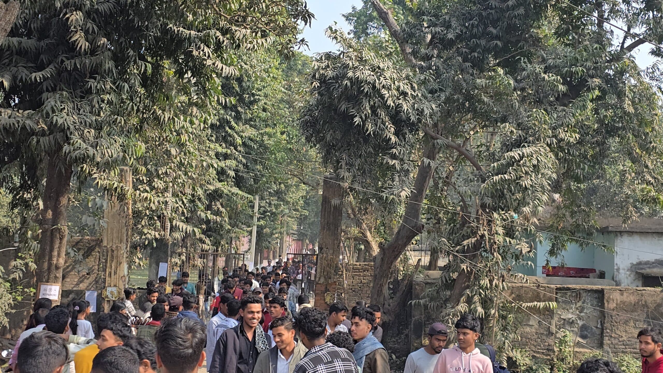 तीन परीक्षा केंद्रों पर शांतिपूर्ण माहौल में संपन्न हुई पहली दिन की परीक्षा