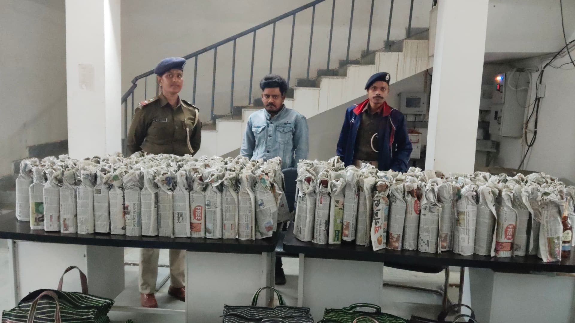 सिमुलतला में विदेशी शराब की बड़ी खेप जब्त