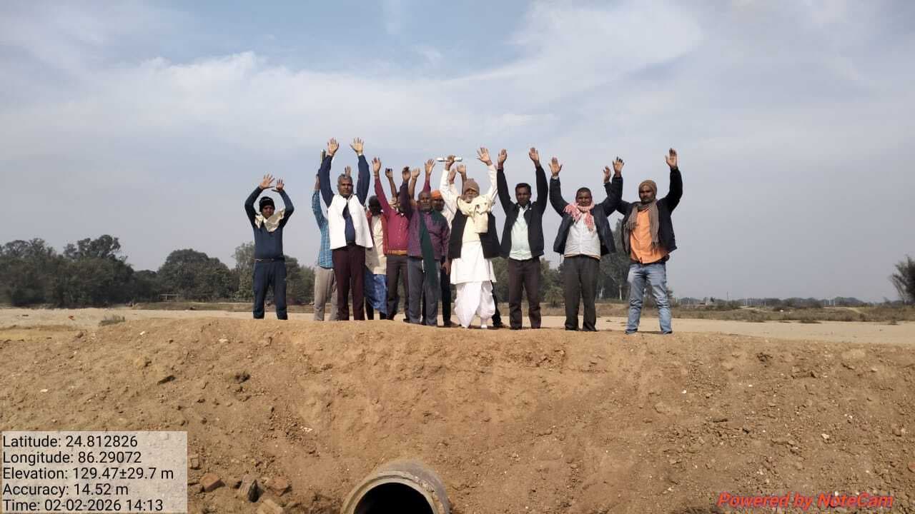 मौरा बालू घाट पर नियमों की अनदेखी से किसानों में आक्रोश