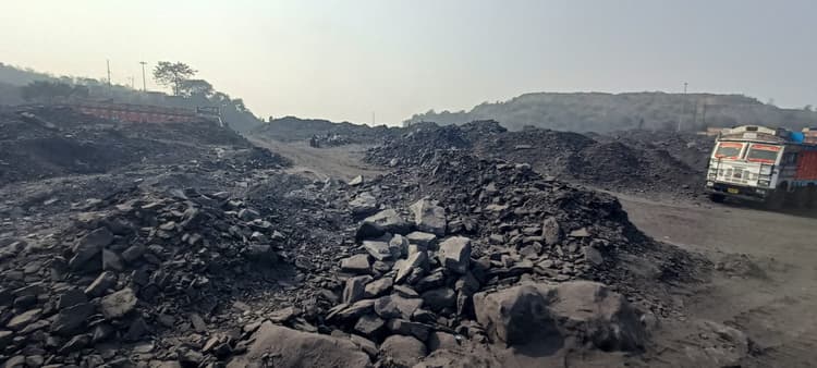 चितरा कोलियरी कोयला उत्पादन लक्ष्य से पिछड़ा, करोड़ों का नुकसान