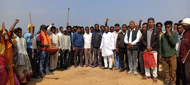 Bokaro News : सोलर प्लांट को लेकर बैठक किये जाने का विरोध