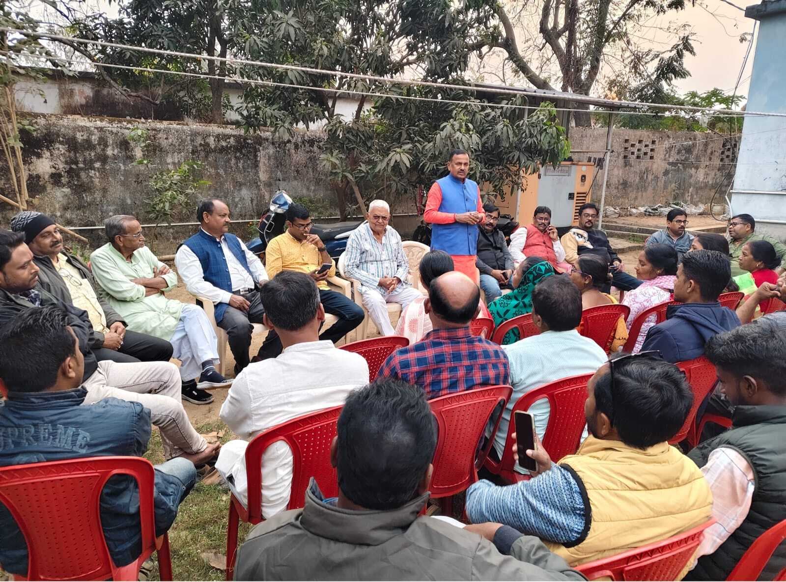 East Singhbhum News : किसी बेटी के विवाह में बाधा नहीं बनेगी गरीबी : दिनेशानंद