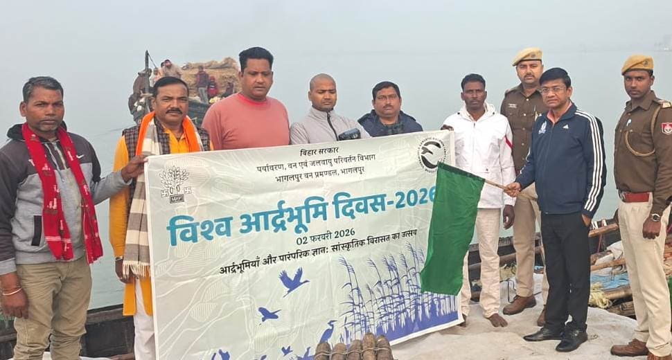 Bhagalpur news गंगा जलमार्ग से चला संरक्षण का संदेश
