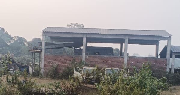 Dhanbad News: चिरकुंडा में आठ साल बाद भी नहीं बना कचरा निस्तारण प्लांट