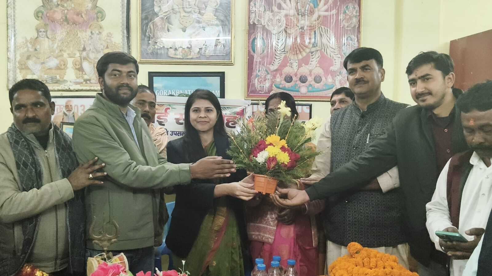 बाबा गोरखनाथ धाम में डीसीएलआर को दी गयी विदाई