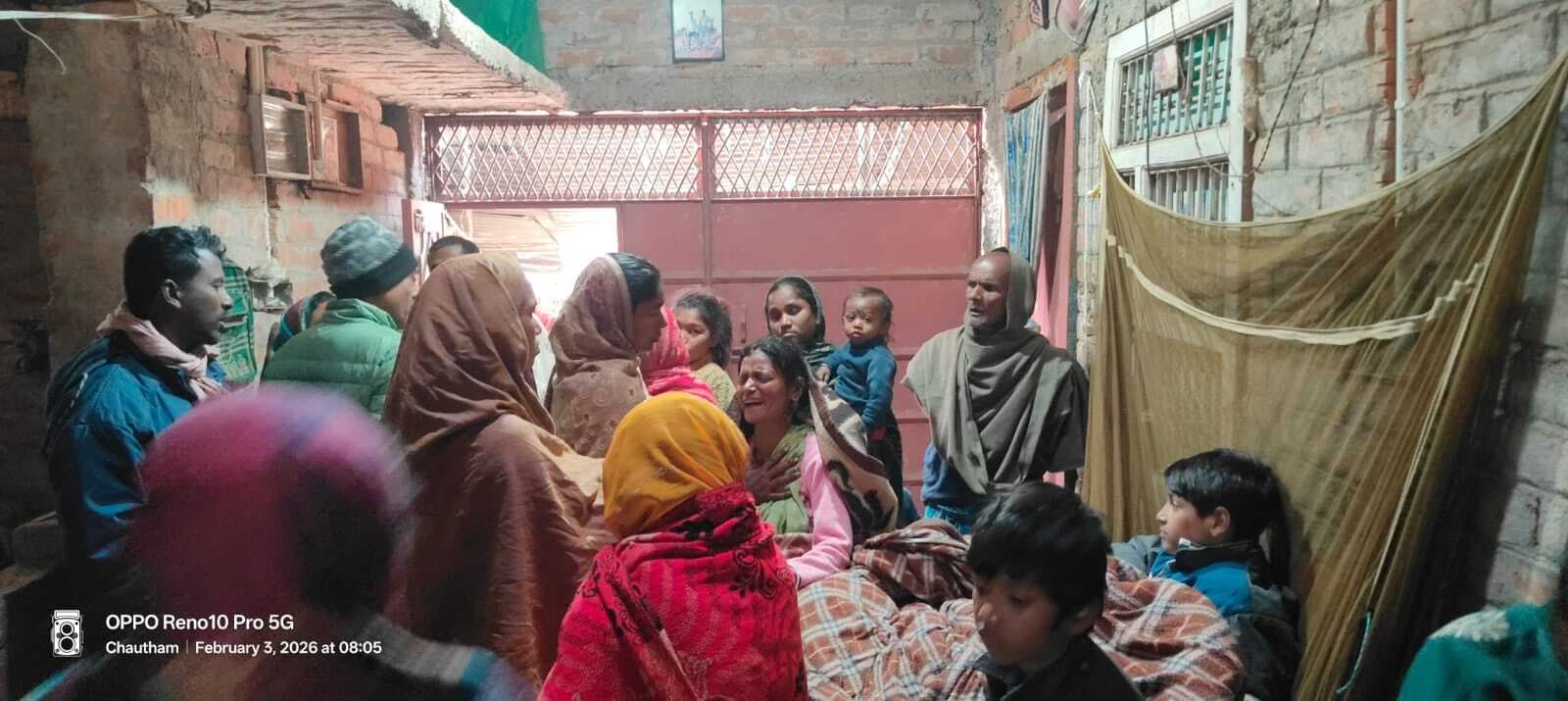 बक्सा तोड़कर लाखों रुपये का जेवरात चुराया