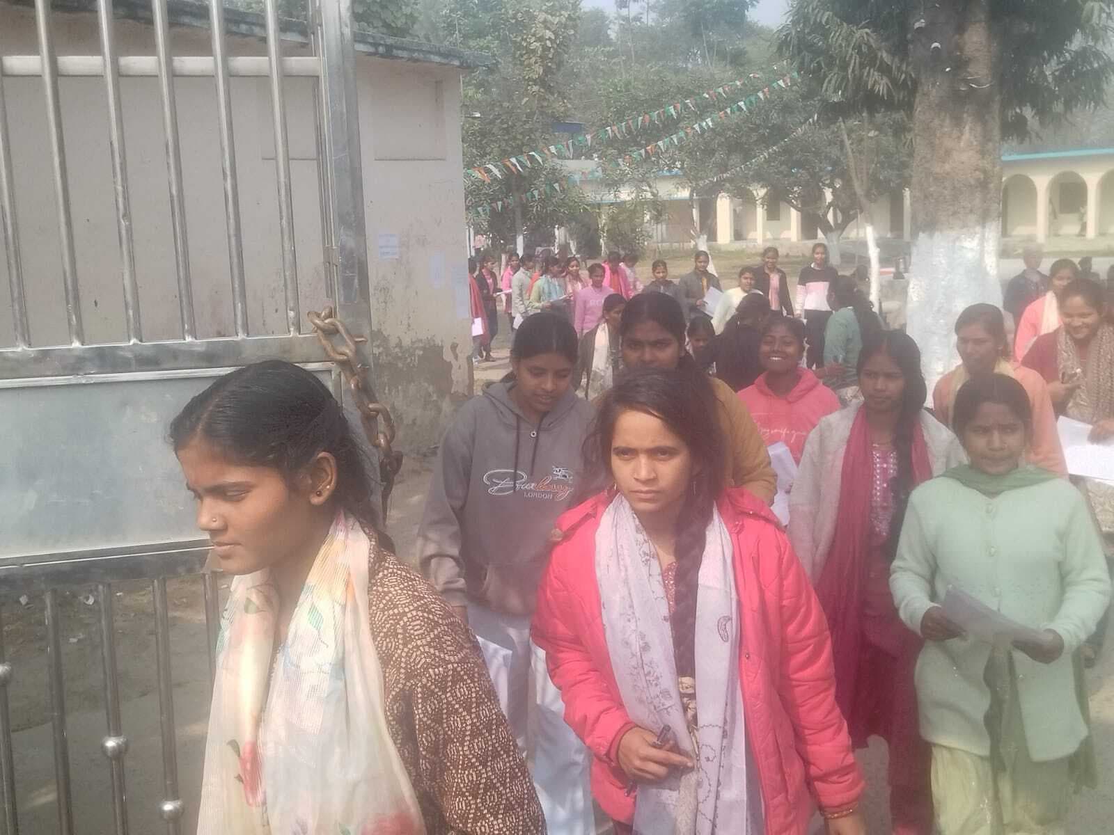 इंटर परीक्षा: दोनों पालियों में 183 परीक्षार्थी रहे अनुपस्थित