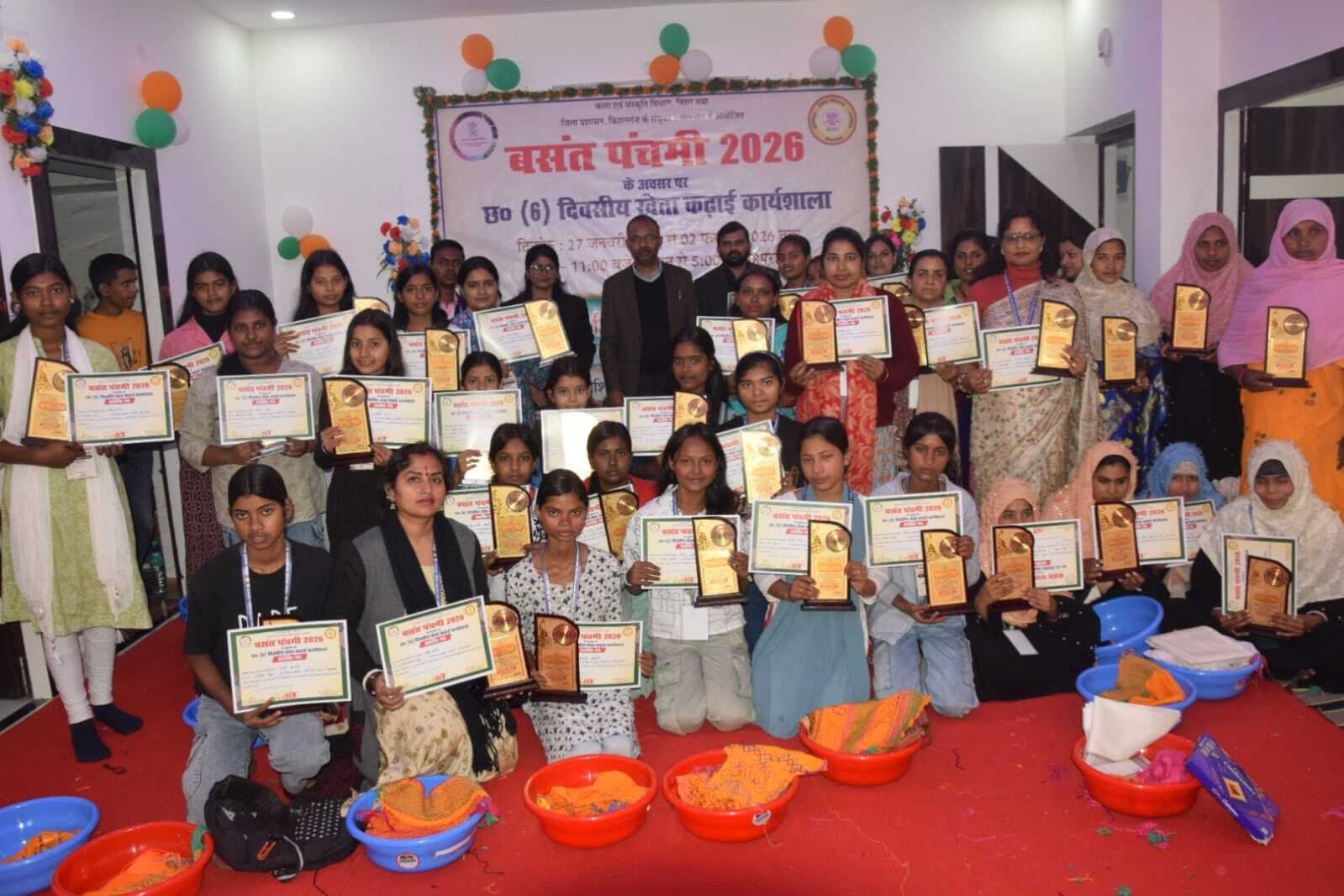 पारंपरिक कला को मिले पंख, 40 महिलाओं ने सीखी बारीकियां