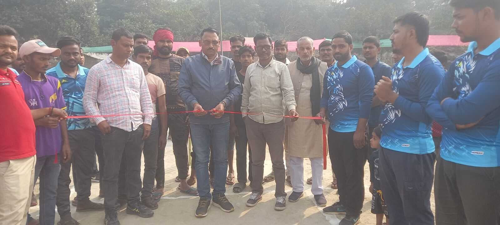 प्रीमियम लीग क्रिकेट टूर्नामेंट के फाइनल मुकाबले में कमलजडी ने जीता ट्रॉफी