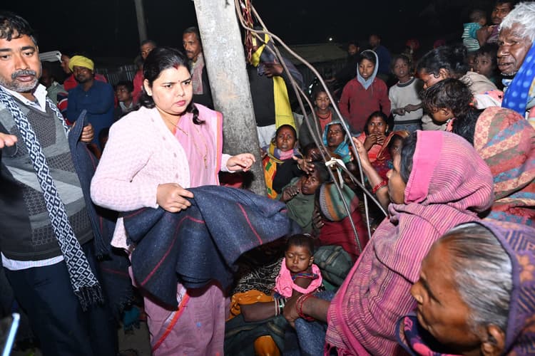 असहायों की मदद करना ही मानवता की सच्ची सेवा : विभा कुमारी