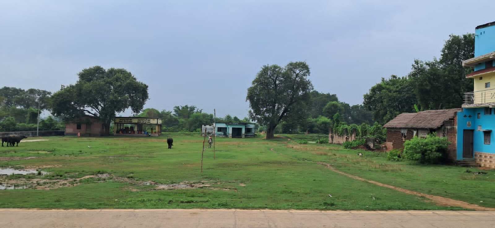 विद्यालय के खेल मैदान को अतिक्रमण की पहल, दो पर प्राथमिकी दर्ज