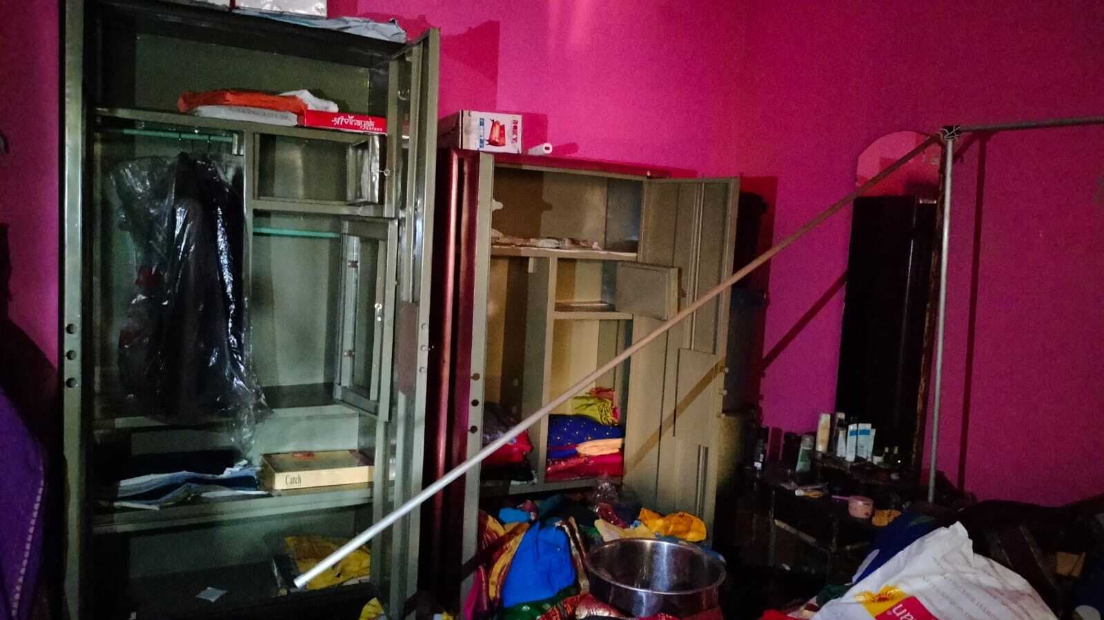 Bokaro News: चास में रिटायर्ड इस्पातकर्मी के बंद आवास से  35 लाख की संपत्ति चोरी