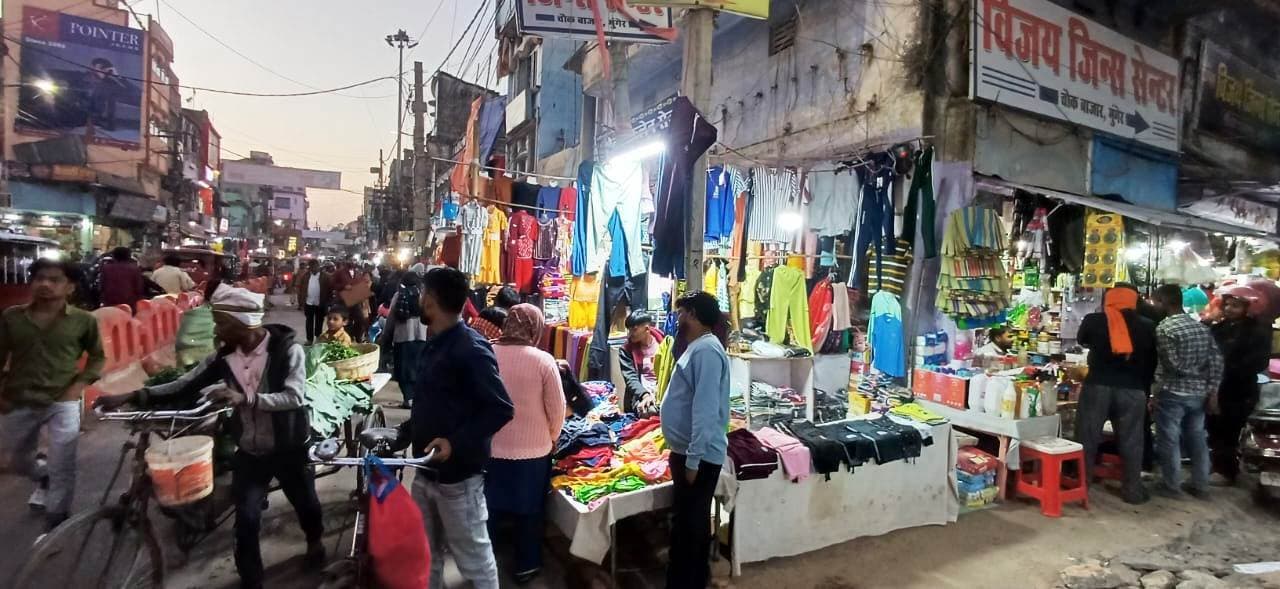 अतिक्रमणकारियों को निगम थमा रहा नोटिस, नहीं हटा अतिक्रमण तो होगी कार्रवाई