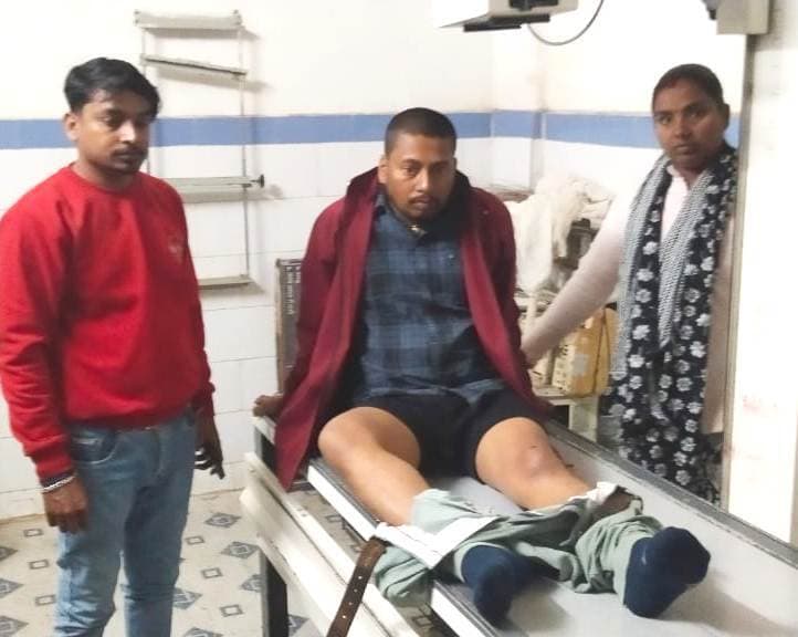 बाइक दुर्घटना में मां-बेटा सहित तीन लोग घायल